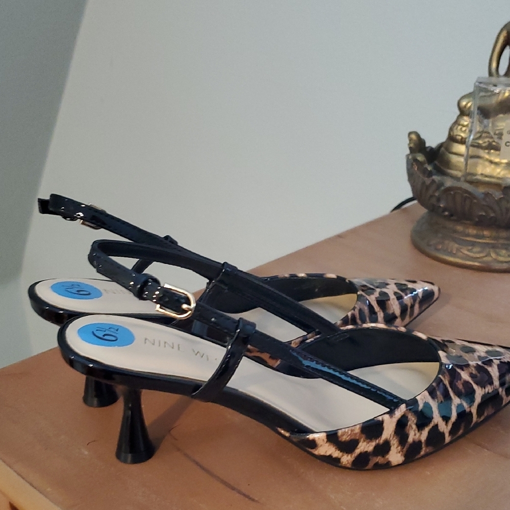 Leopard Print Slingback Heels - Picture 4 of 9